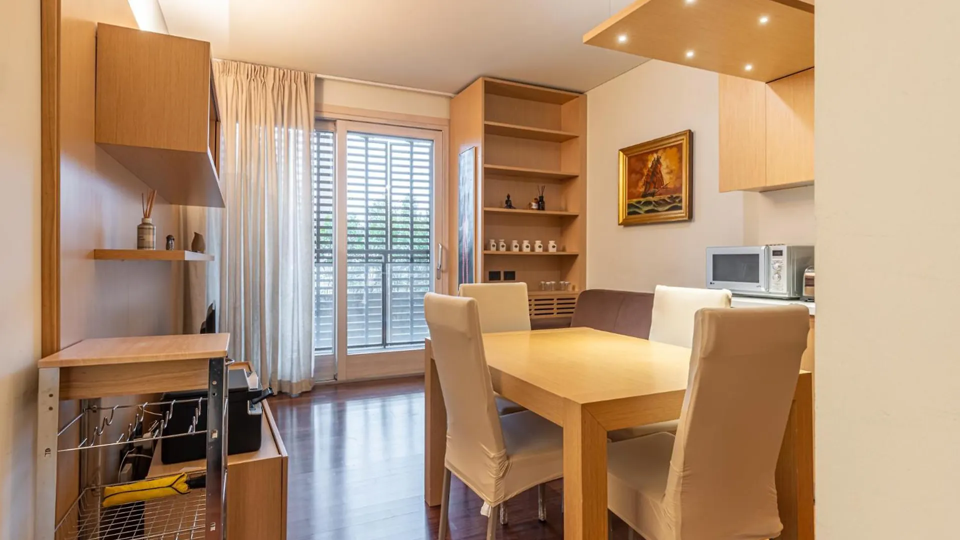 Cozy Apartment - Parking - Pool - Sauna - Gym -Spa Milano 0*,